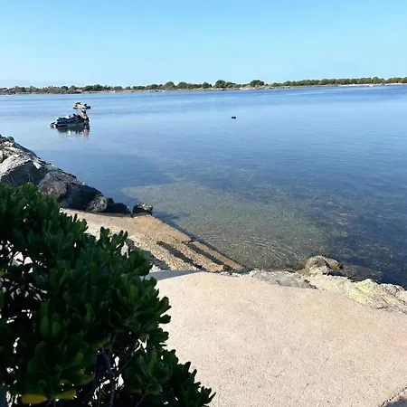 Дом отдыха Maison Pieds Dans L Eau Terrasse Vue Etang Port