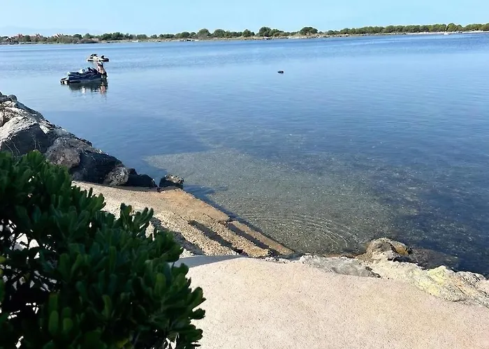 Дом отдыха Maison Pieds Dans L Eau Terrasse Vue Etang Port